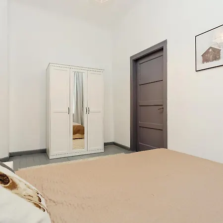 Apartment Arida
